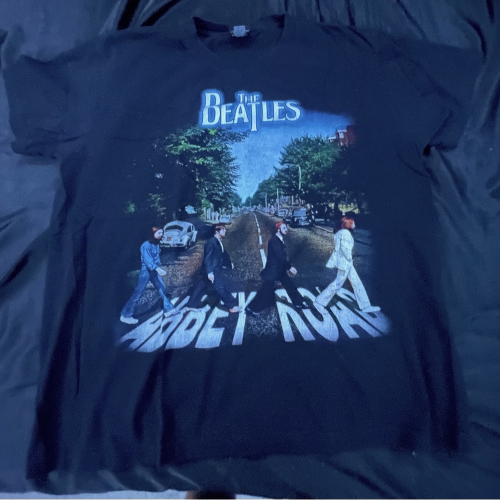 Large vintage beetles shirt